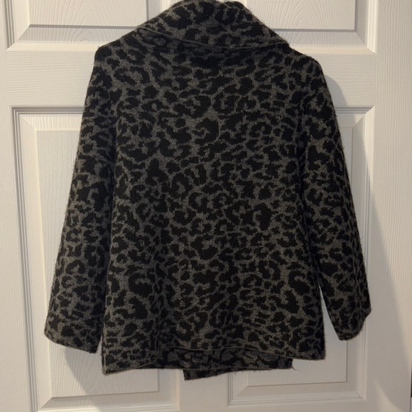Cynthia Rowley Black and Gray wool blend Cowl Neck Sweater in animal print M - Picture 3 of 14